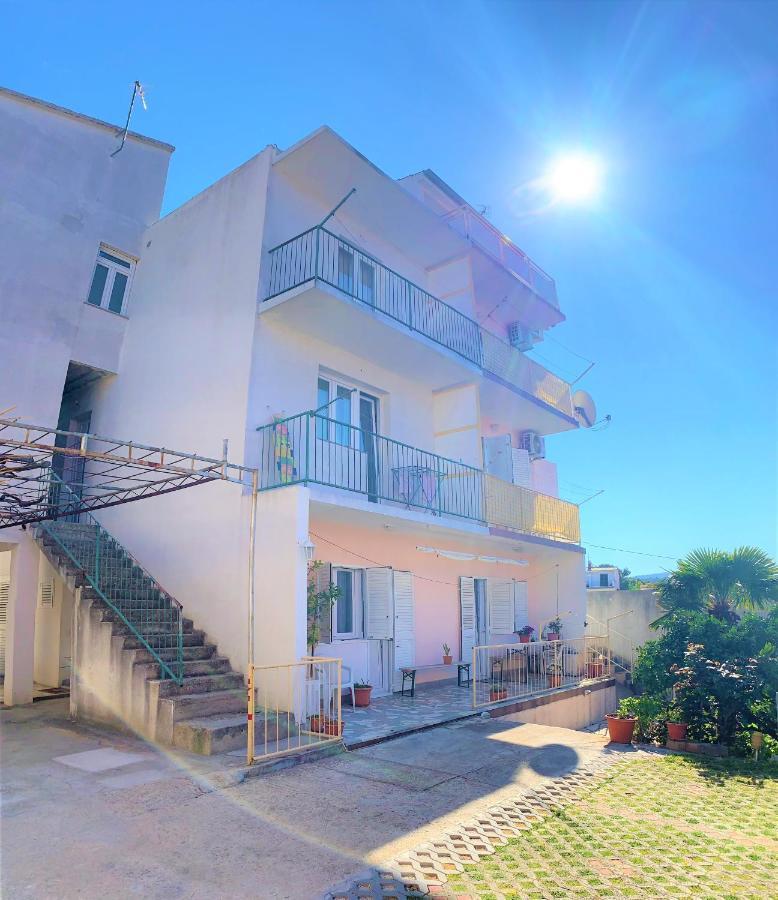 Roko Apartment House 프리모스턴 외부 사진
